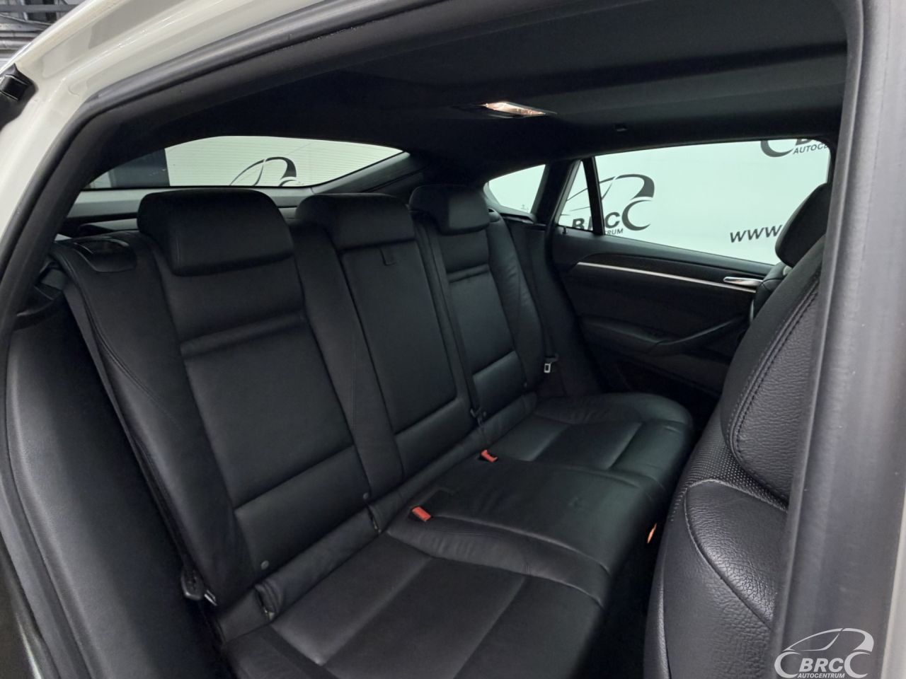 BMW X6 | 10