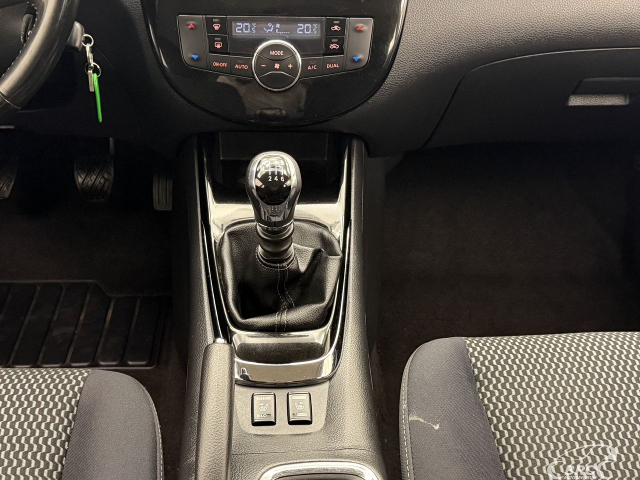 Nissan Pulsar | 16
