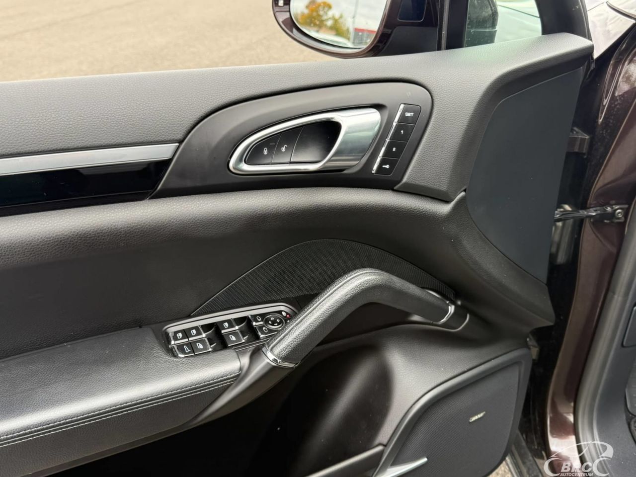 Porsche Cayenne | 10