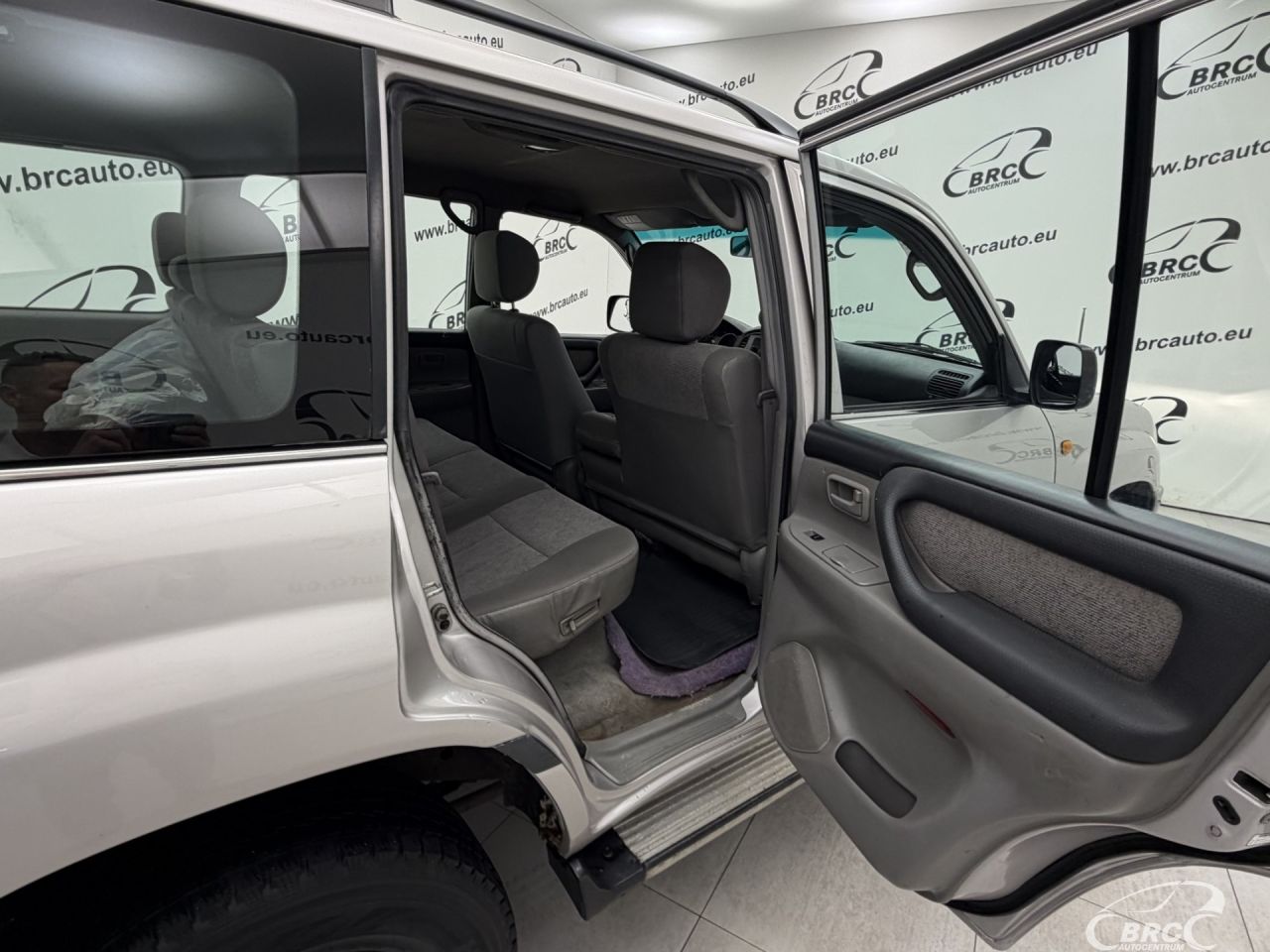 Toyota Land Cruiser | 11