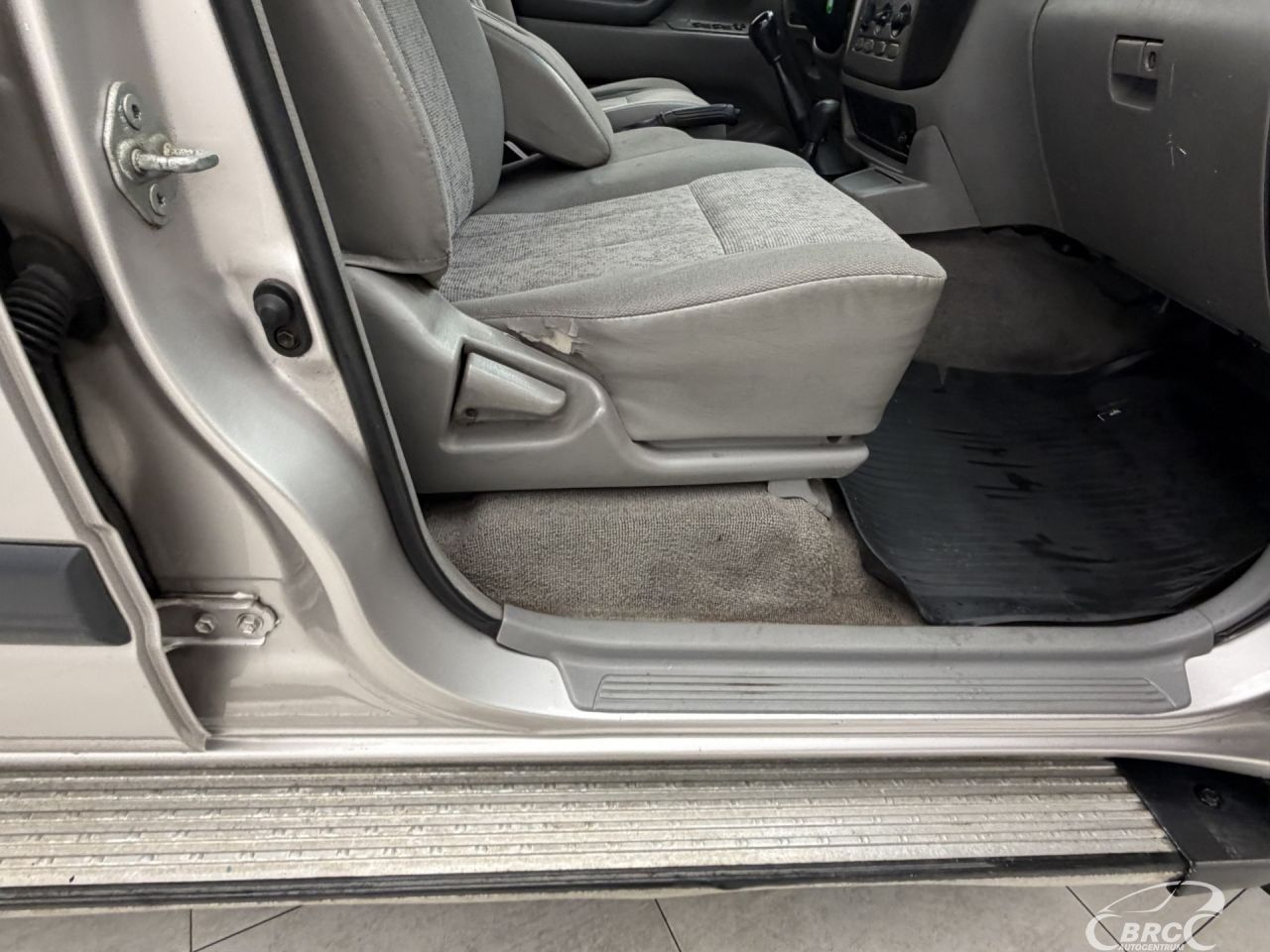Toyota Land Cruiser | 5