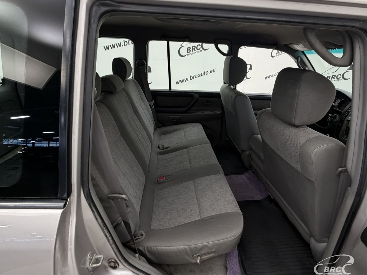 Toyota Land Cruiser | 9