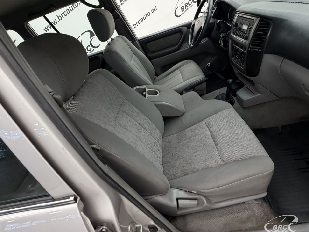 Toyota Land Cruiser | 4