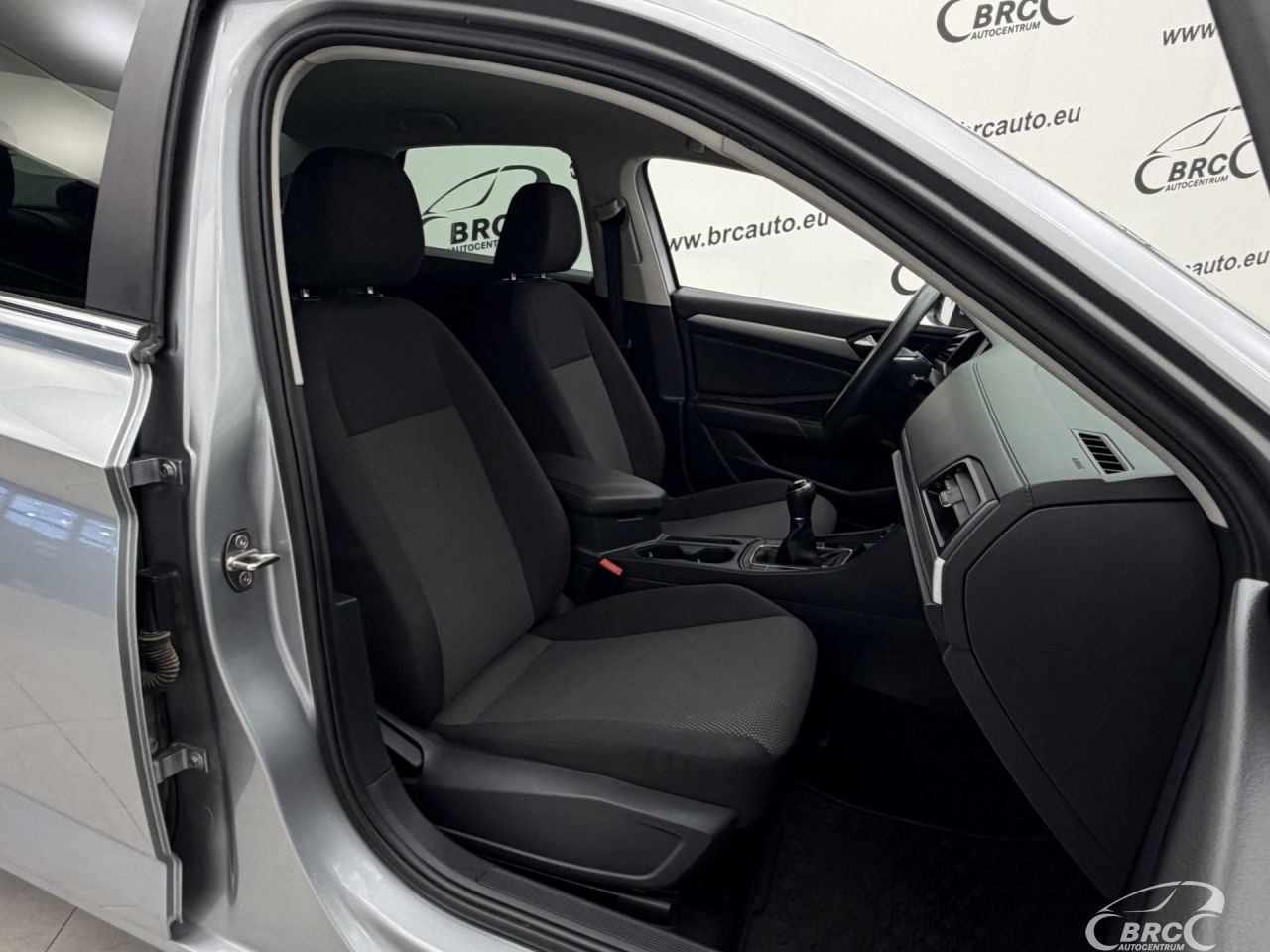 Volkswagen Jetta | 6