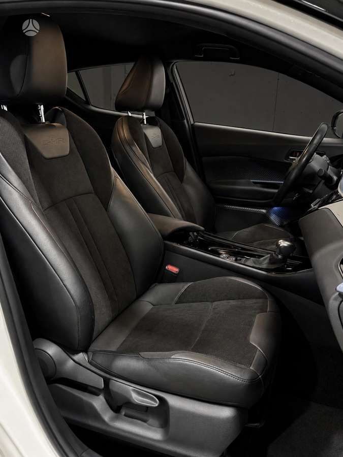 Toyota C-HR | 8