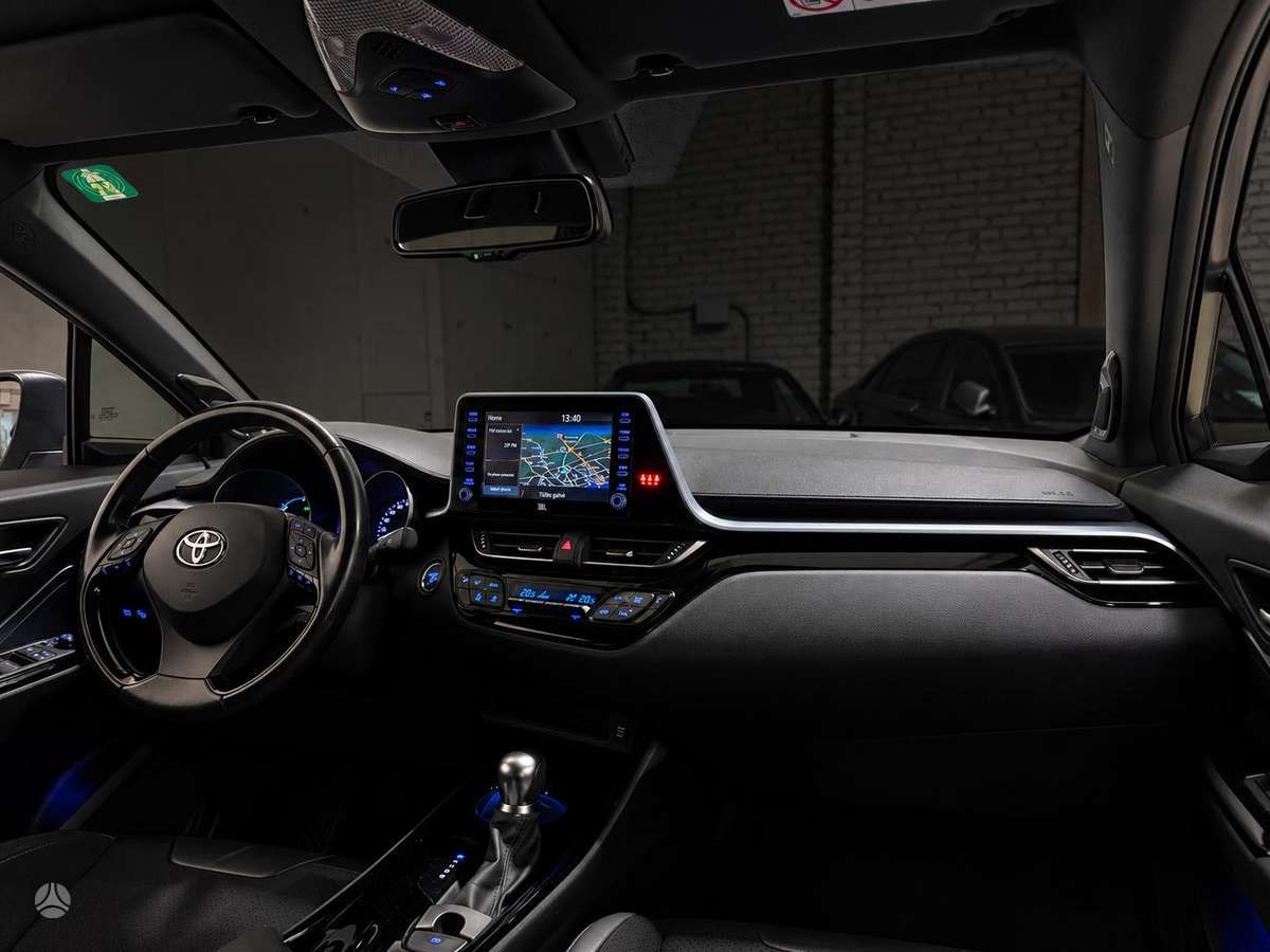 Toyota C-HR | 3
