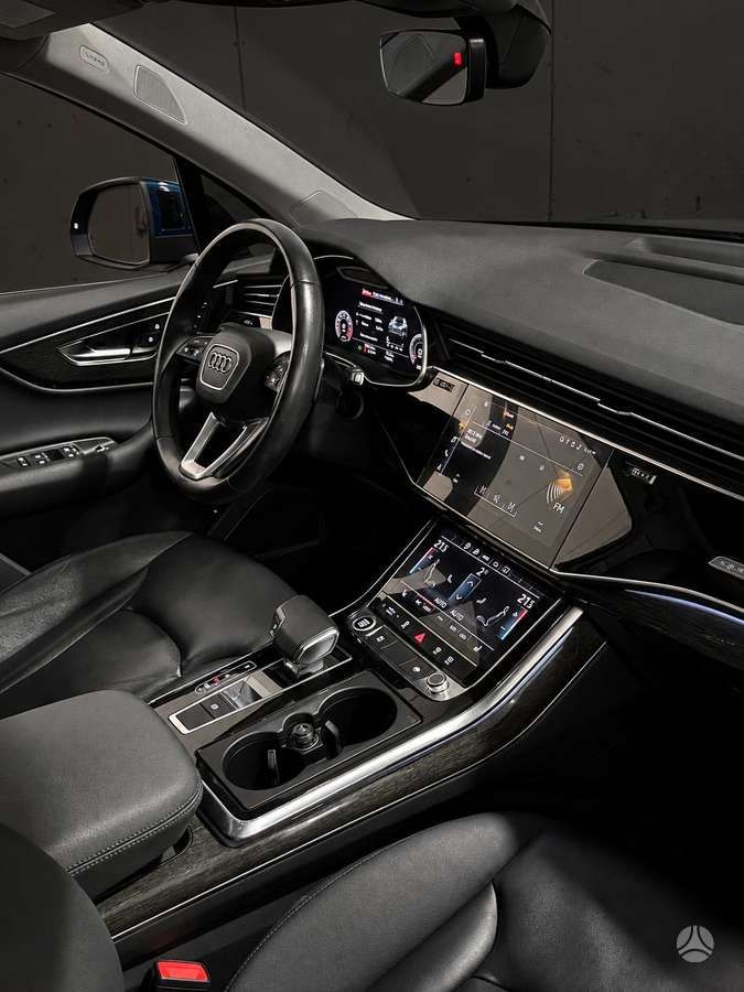 Audi Q7 | 4