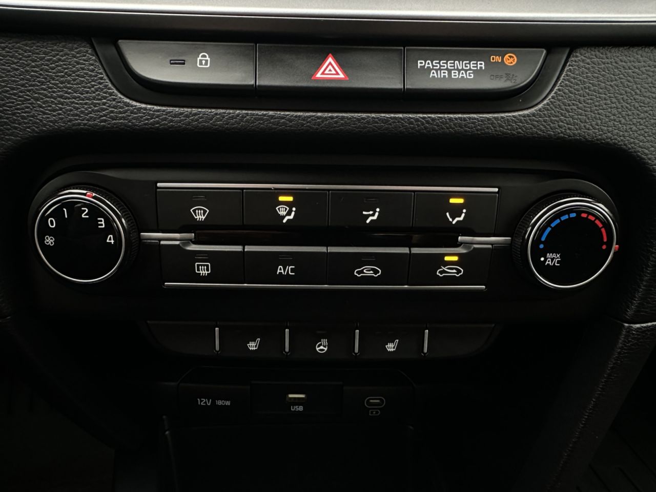 Kia Cee'd | 19