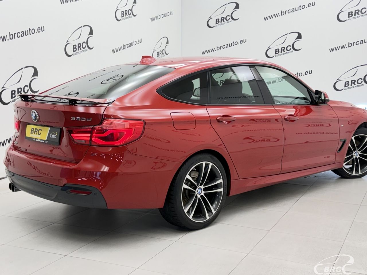 BMW 330 | 1
