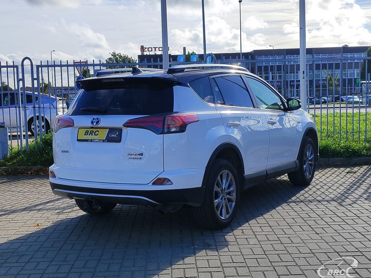 Toyota RAV4 | 1