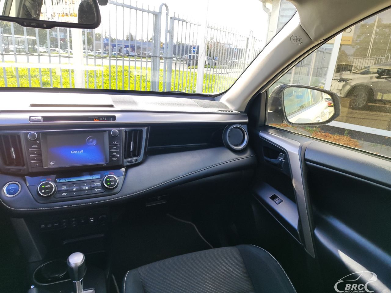 Toyota RAV4 | 4