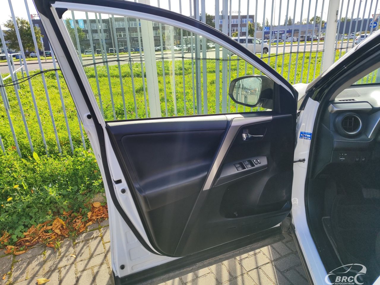 Toyota RAV4 | 18