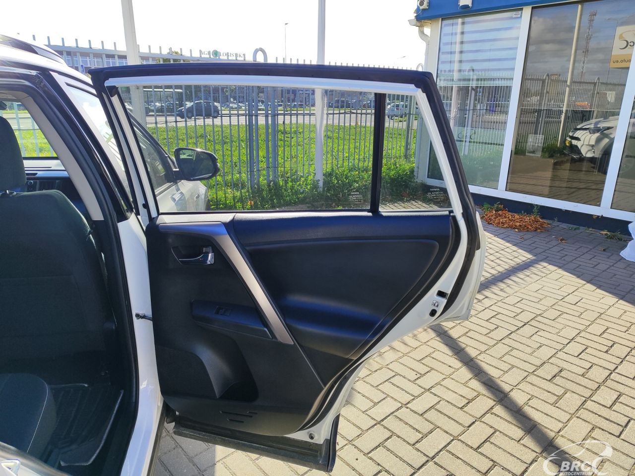 Toyota RAV4 | 8