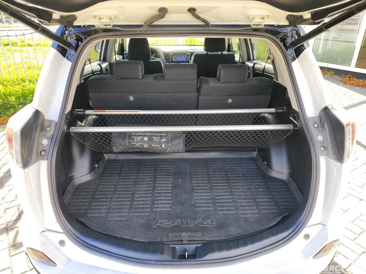 Toyota RAV4 | 12