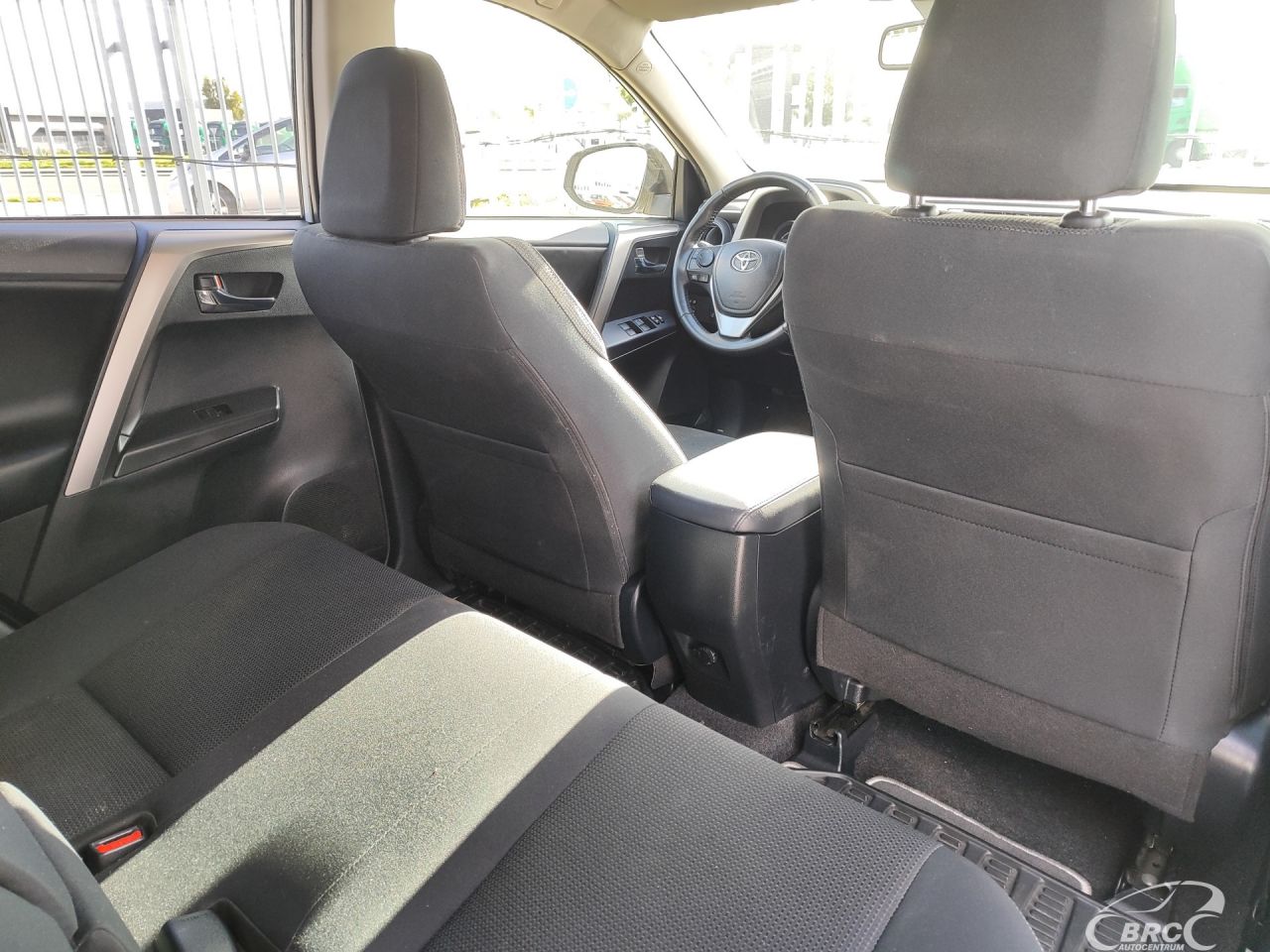 Toyota RAV4 | 10