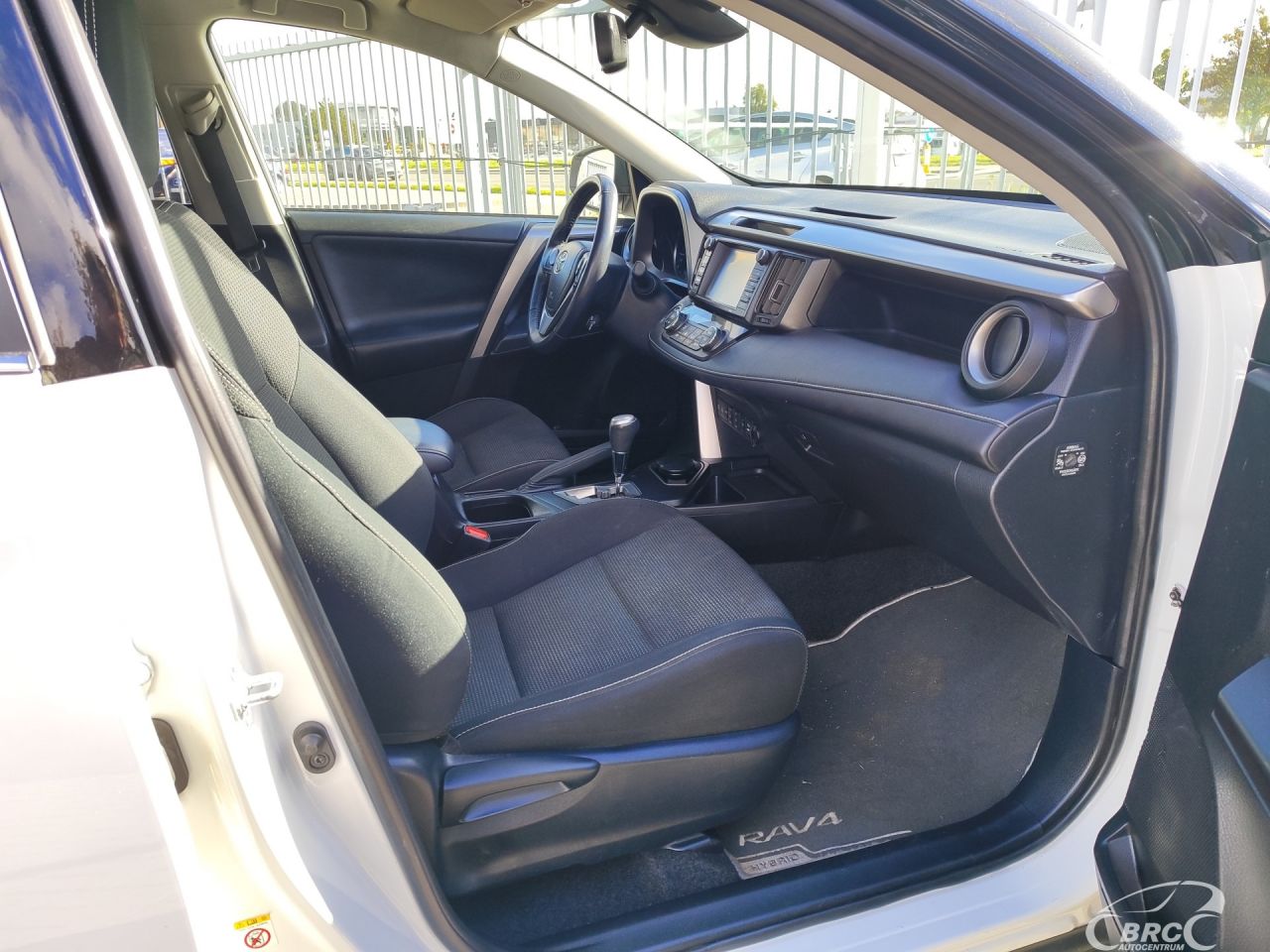 Toyota RAV4 | 6