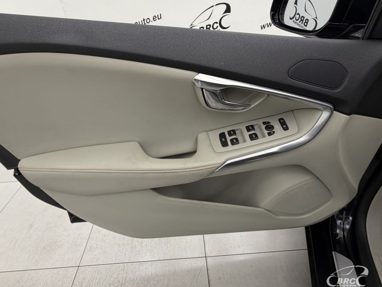 Volvo V40 | 19