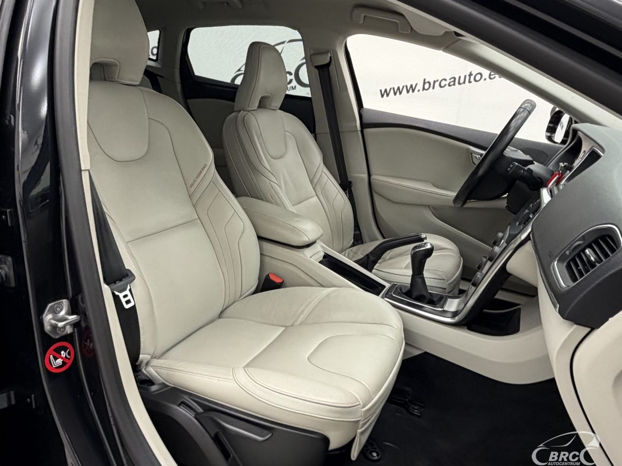 Volvo V40 | 6