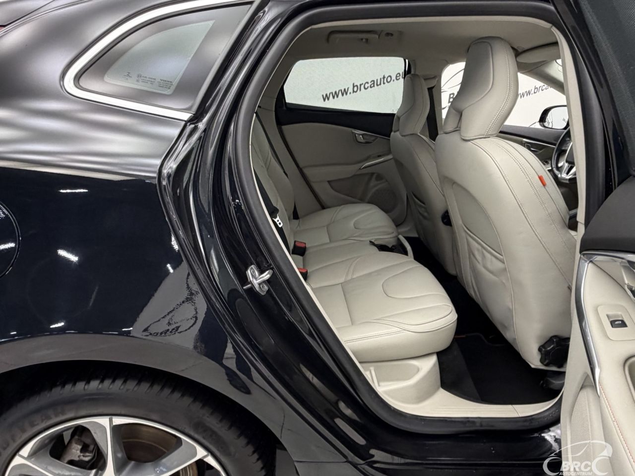 Volvo V40 | 10