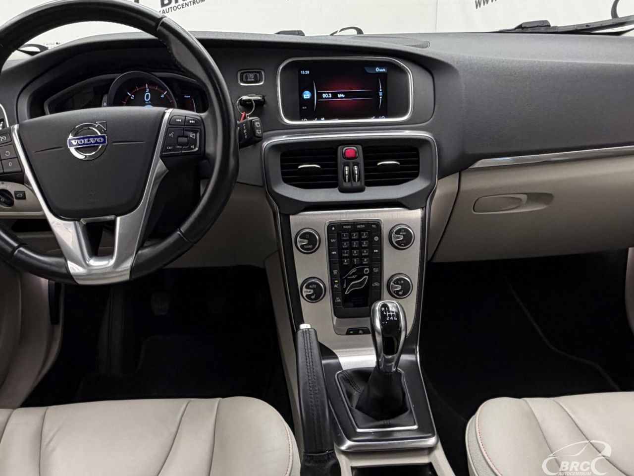 Volvo V40 | 15