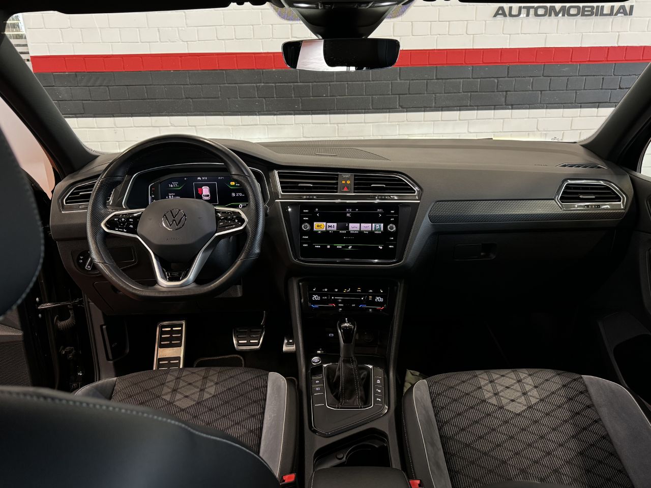 Volkswagen Tiguan | 6