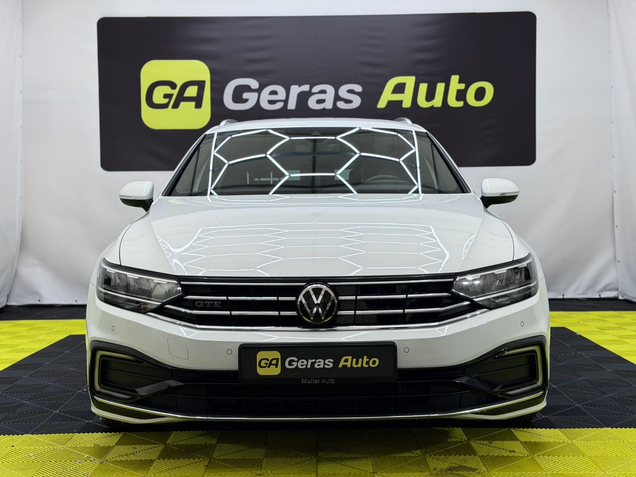 Volkswagen Passat | 1