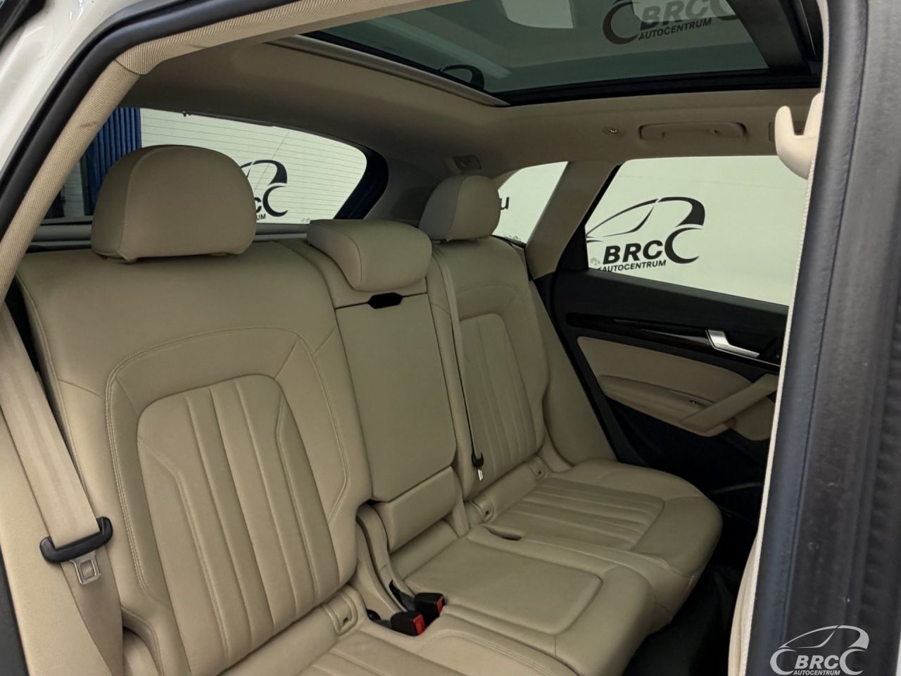 Audi Q5 | 12