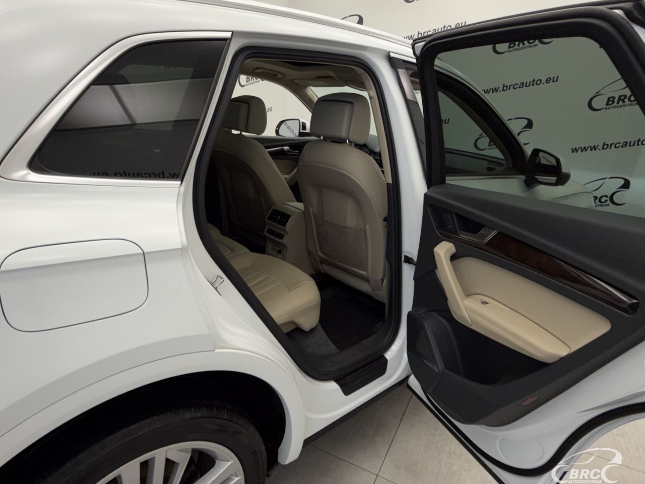 Audi Q5 | 13