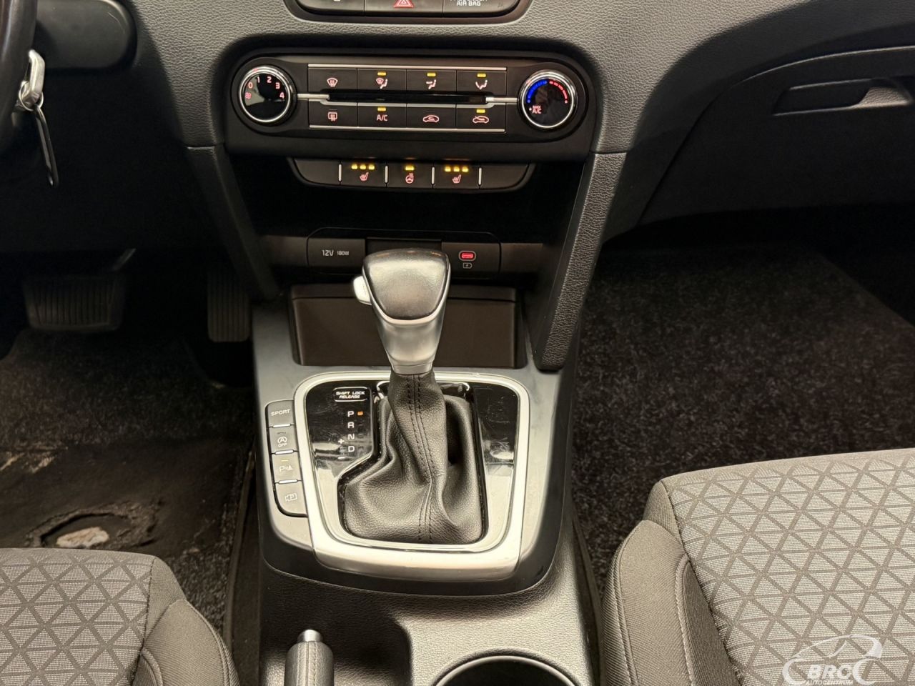 Kia Cee'd | 16