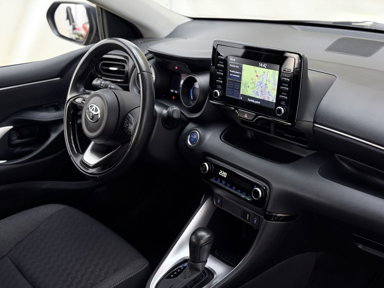 Toyota Yaris | 14
