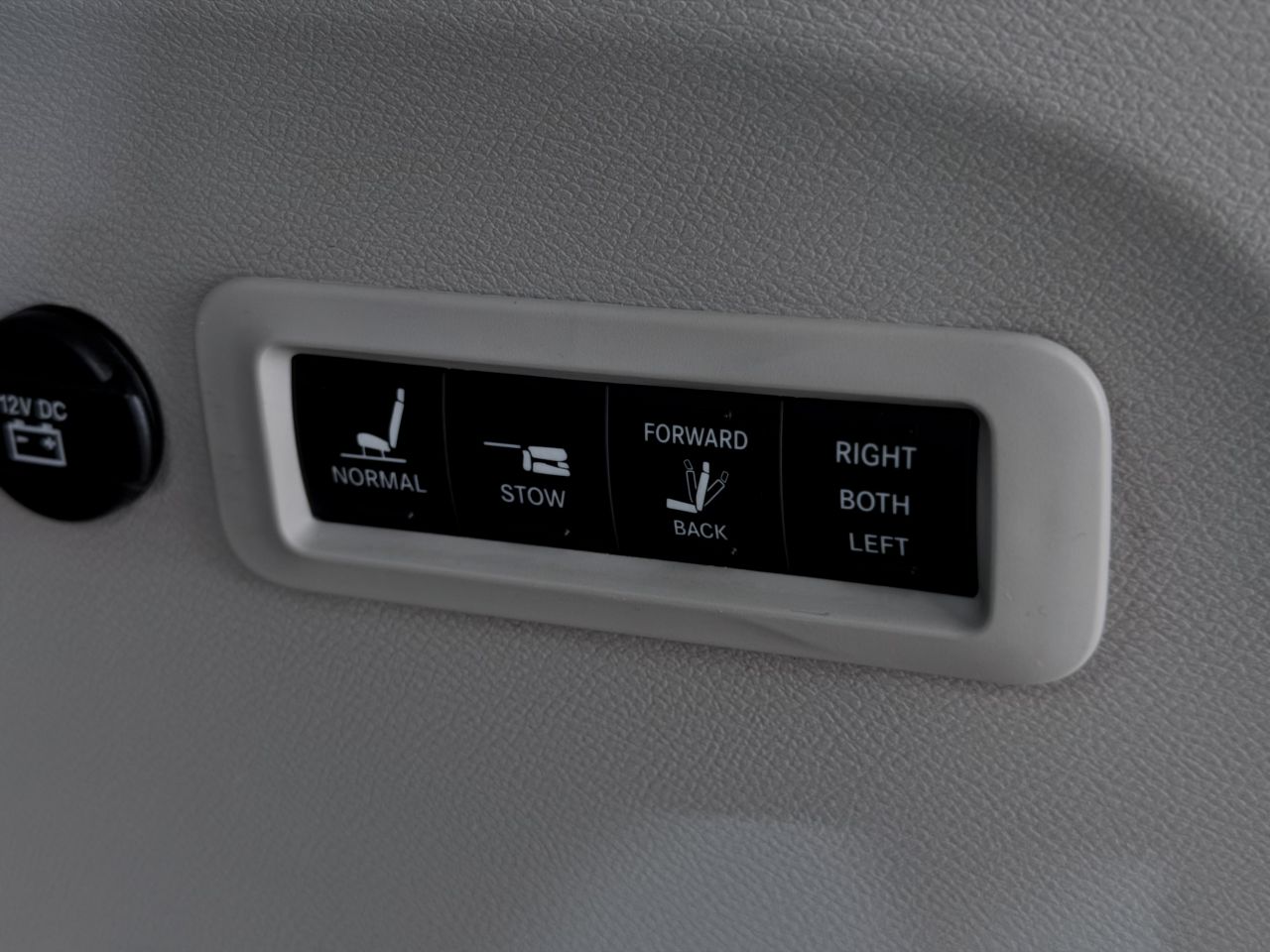 Chrysler Pacifica | 15