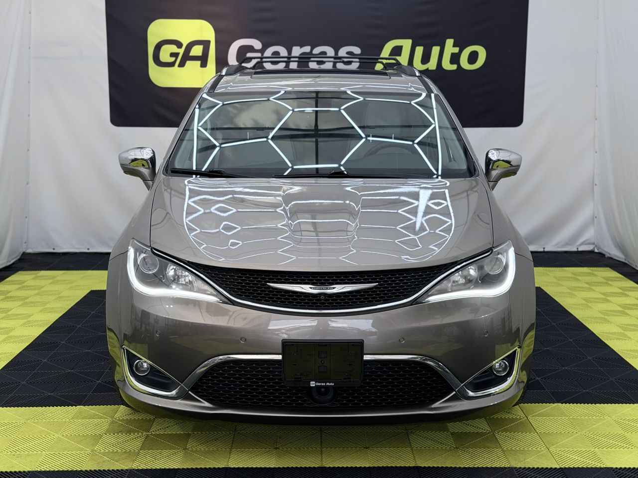 Chrysler Pacifica | 6
