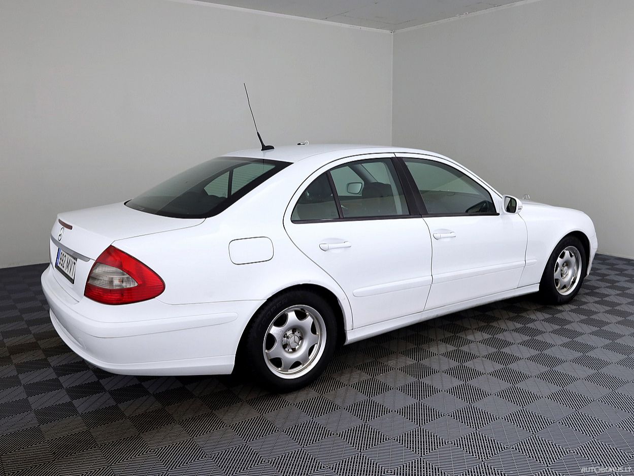 Mercedes-Benz | 2