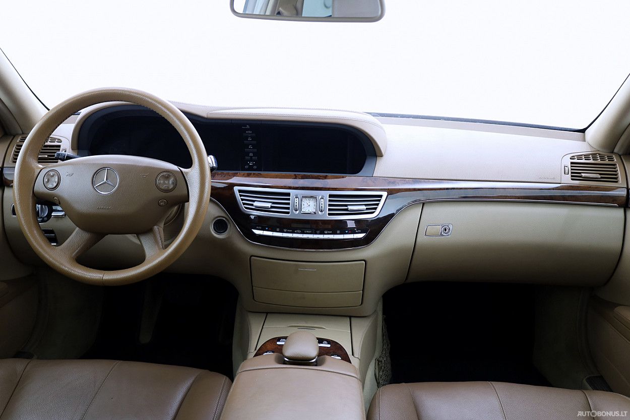Mercedes-Benz | 4