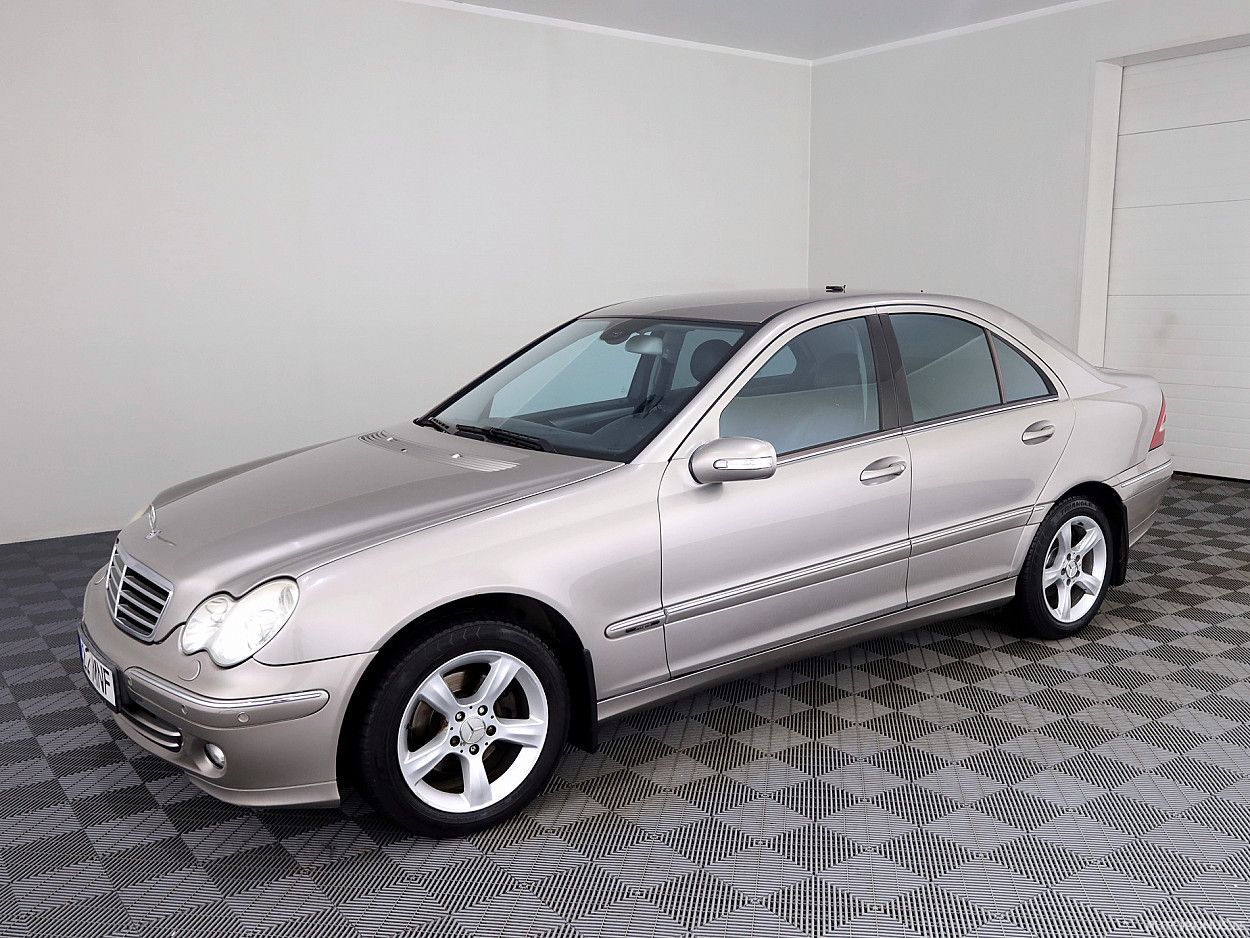 Mercedes-Benz | 1