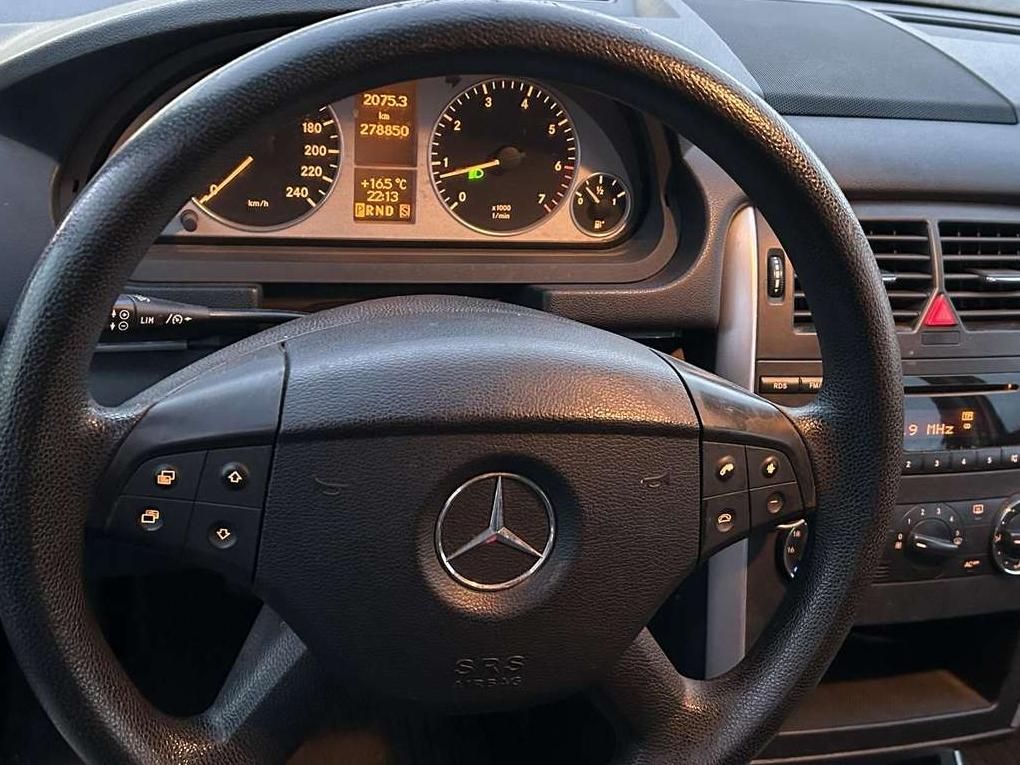 Mercedes-Benz B200 | 23