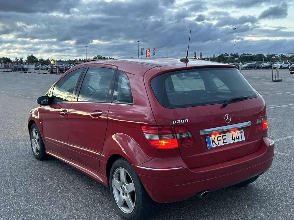 Mercedes-Benz B200 | 19