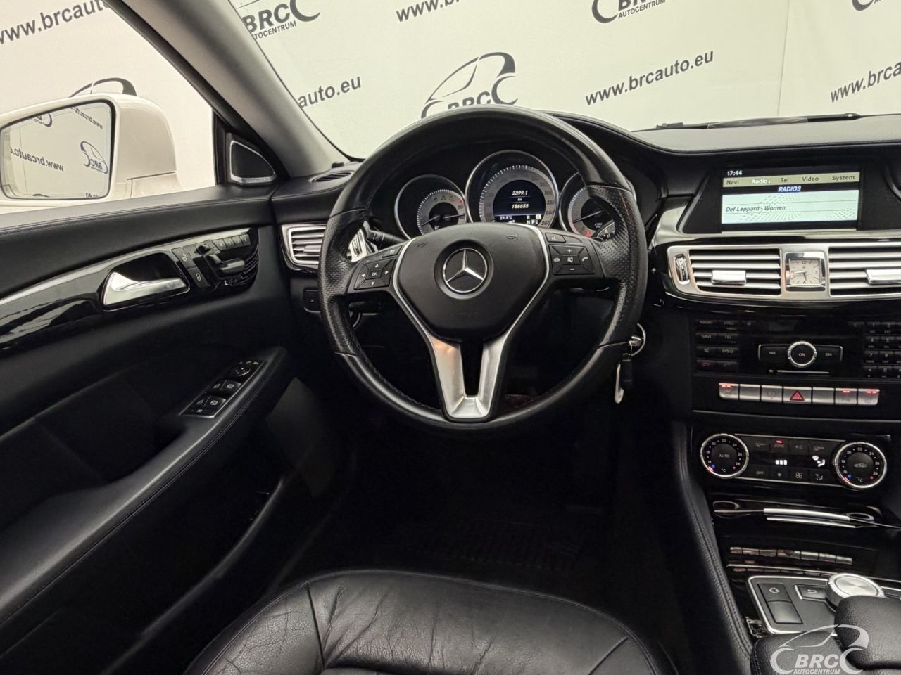 Mercedes-Benz CLS350 | 13
