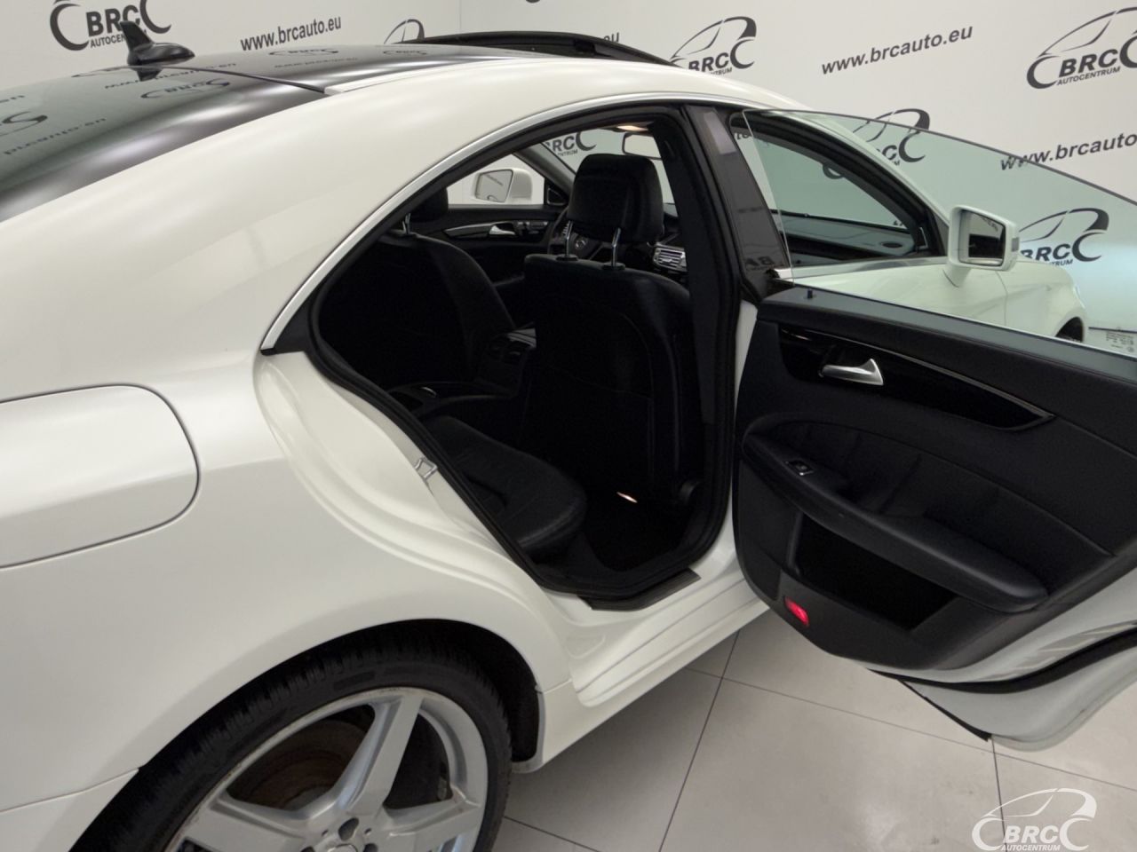 Mercedes-Benz CLS350 | 12