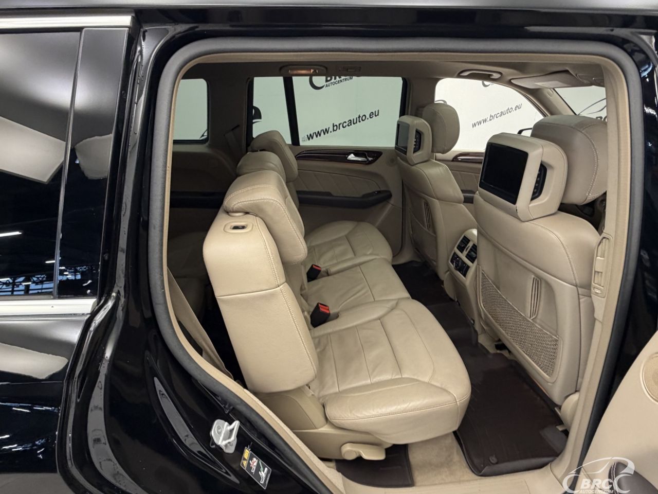 Mercedes-Benz GL350 | 10