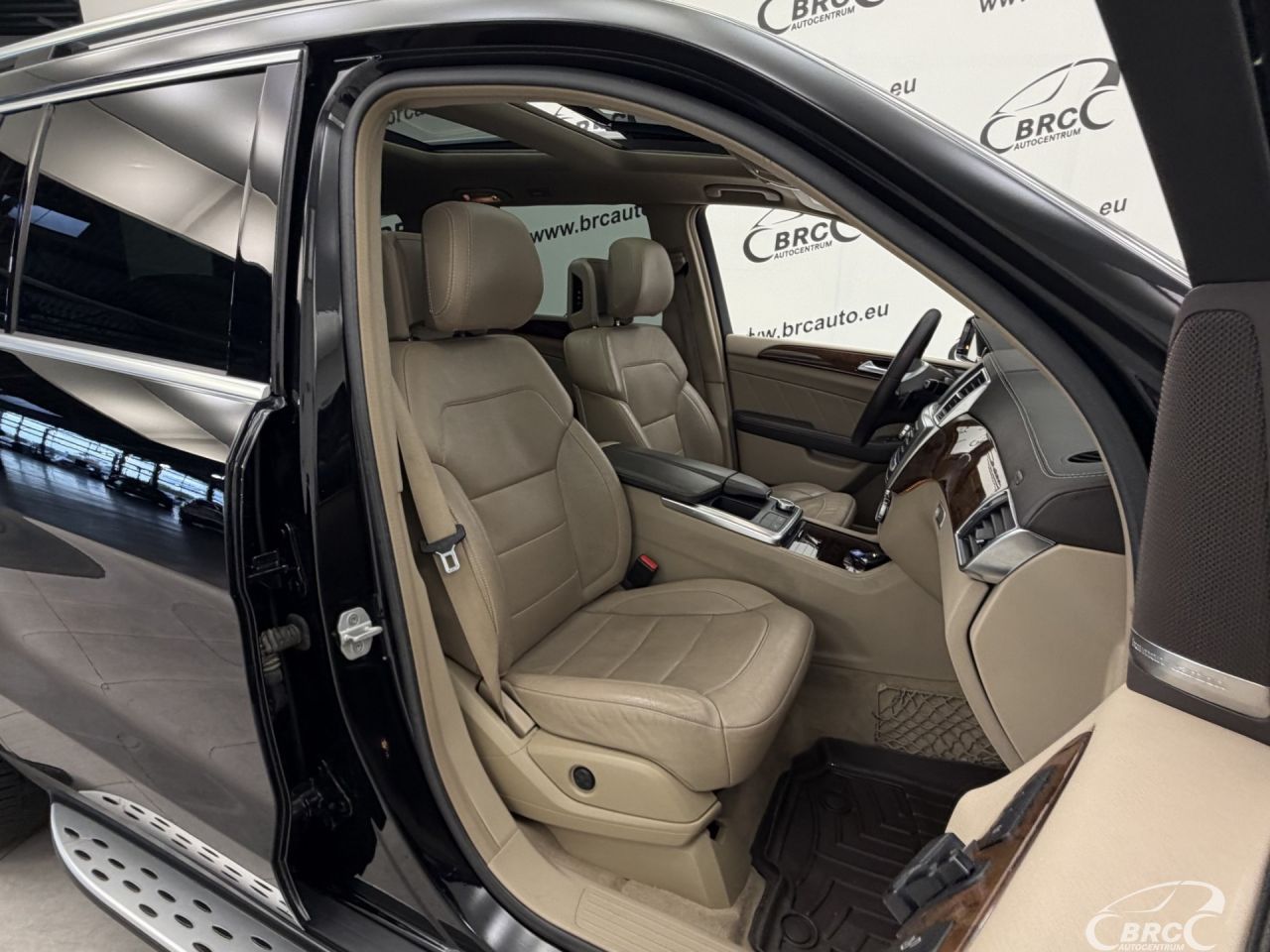 Mercedes-Benz GL350 | 6