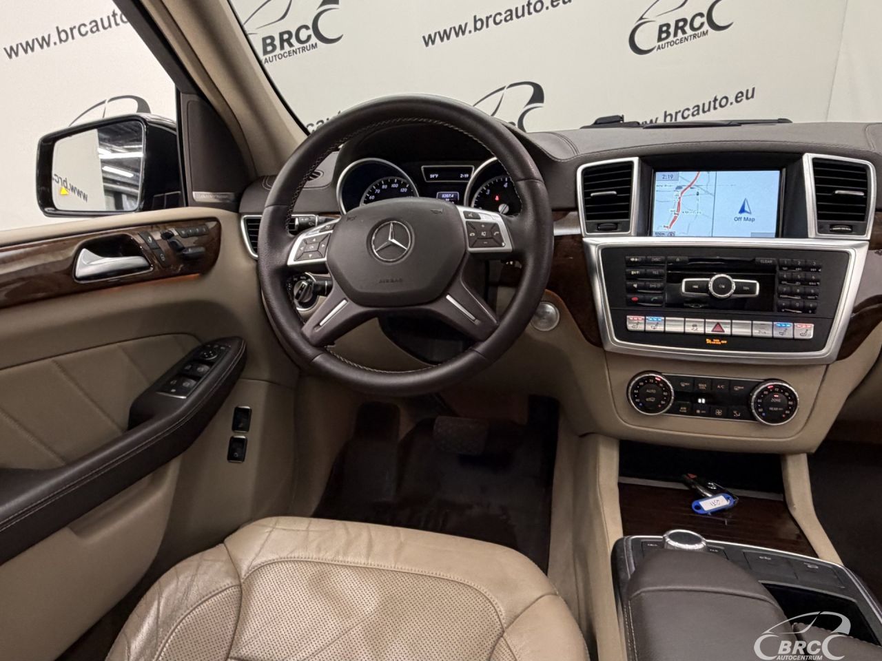 Mercedes-Benz GL350 | 17