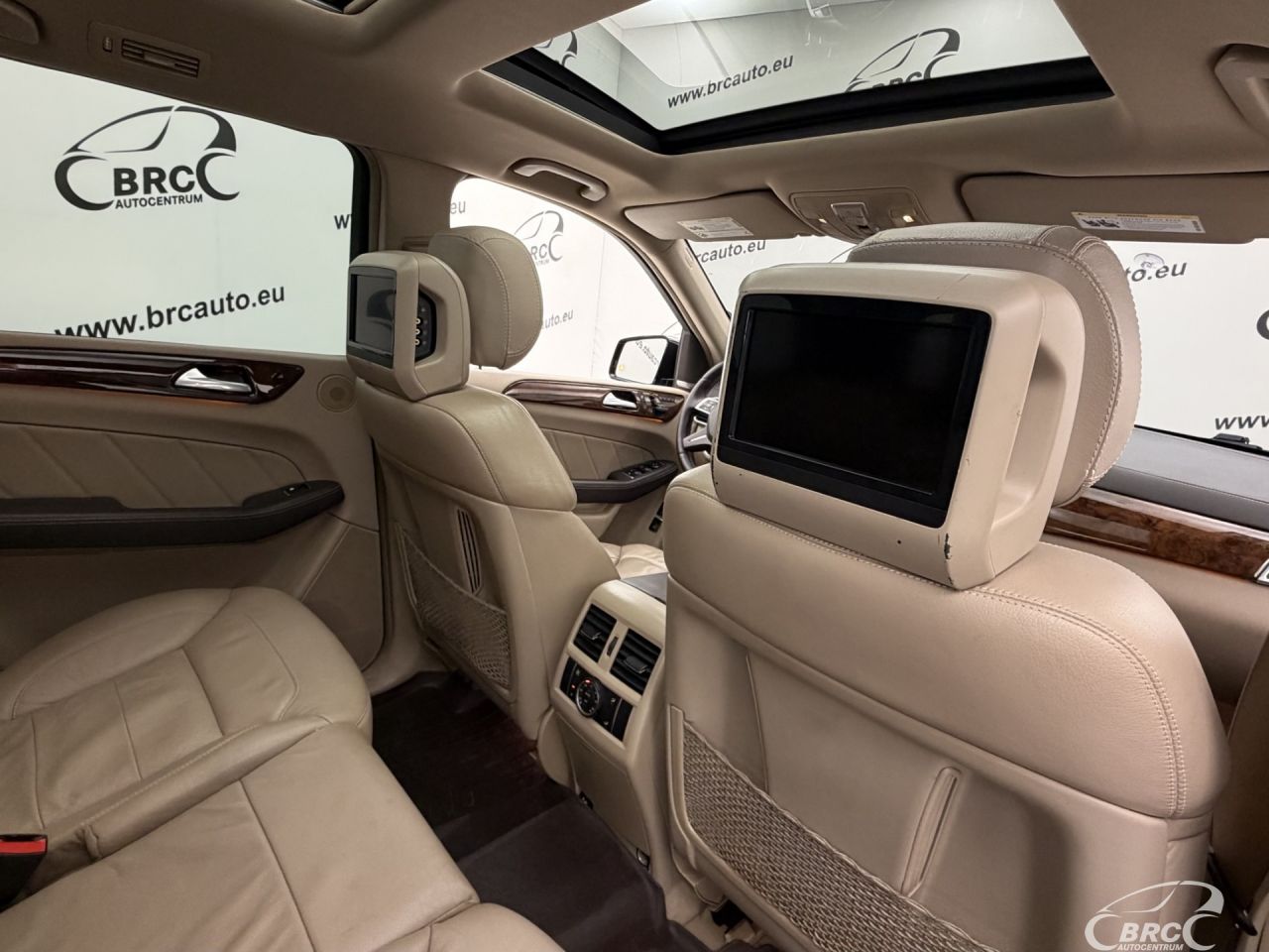 Mercedes-Benz GL350 | 16