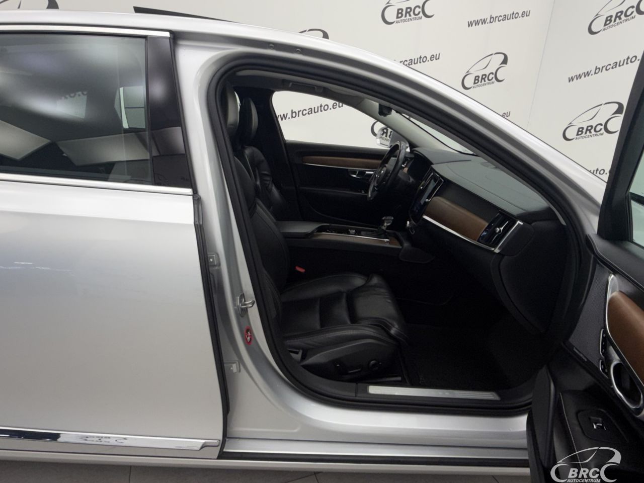 Volvo S90 | 3