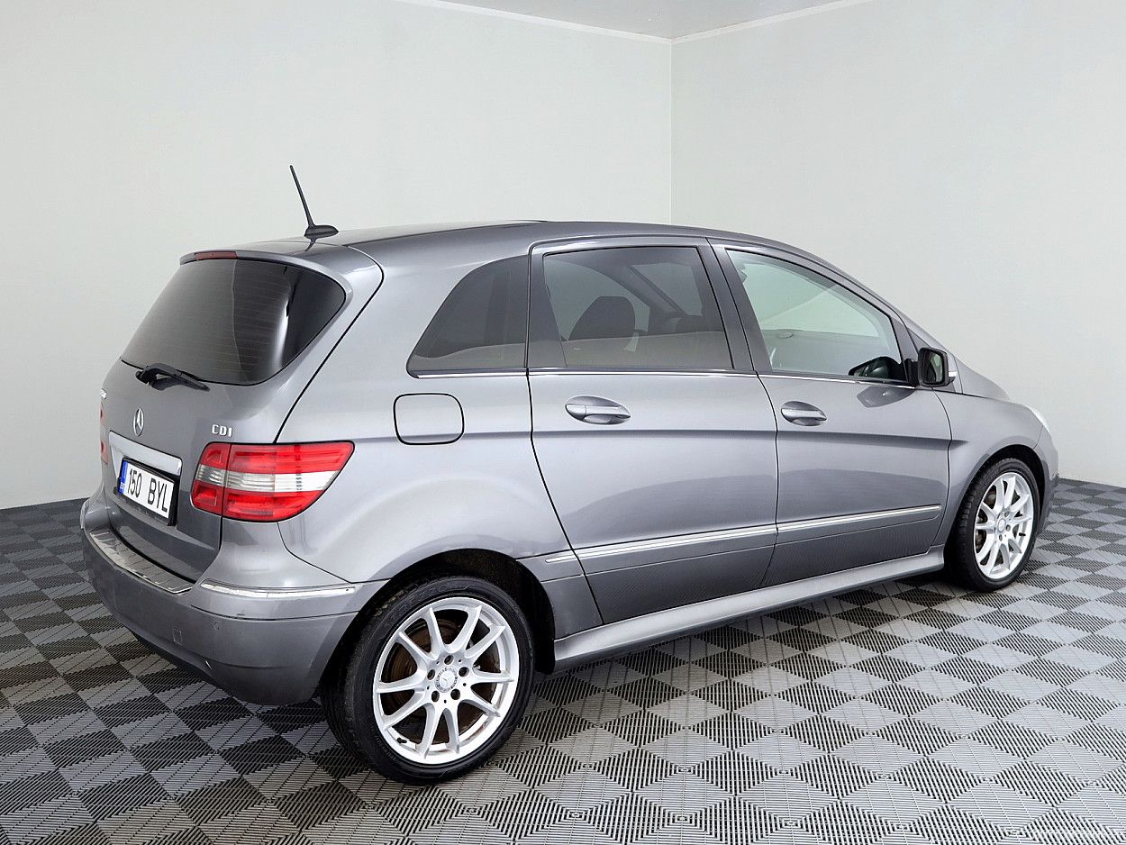 Mercedes-Benz | 2