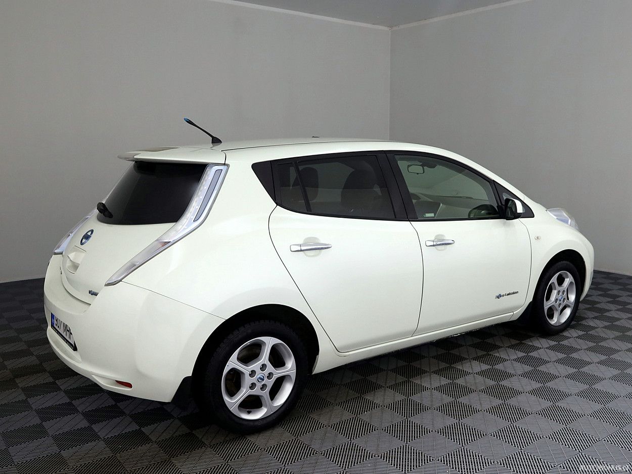 Nissan | 2