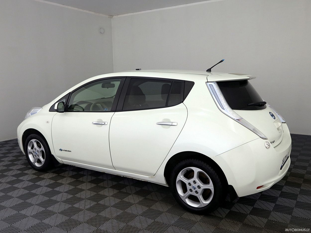 Nissan | 3