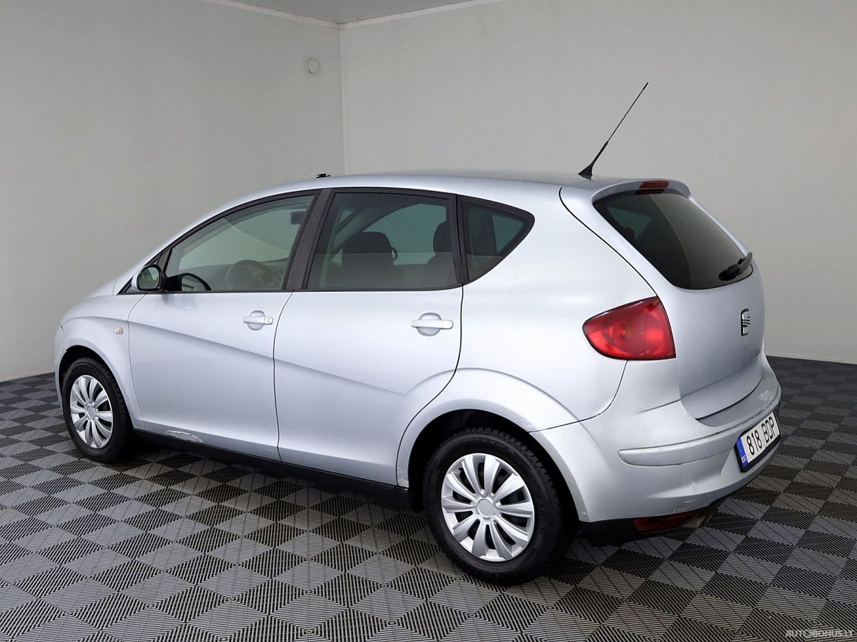 Seat | 3