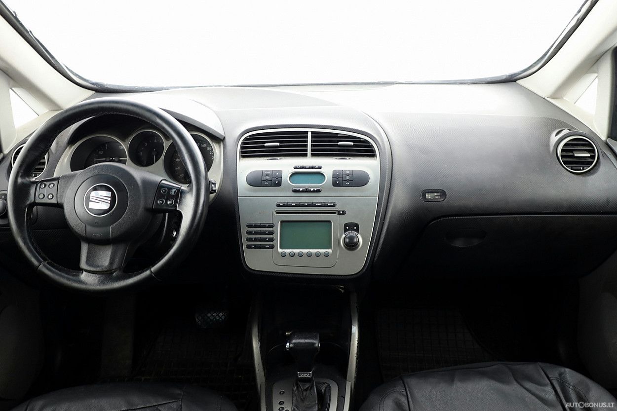 Seat | 4