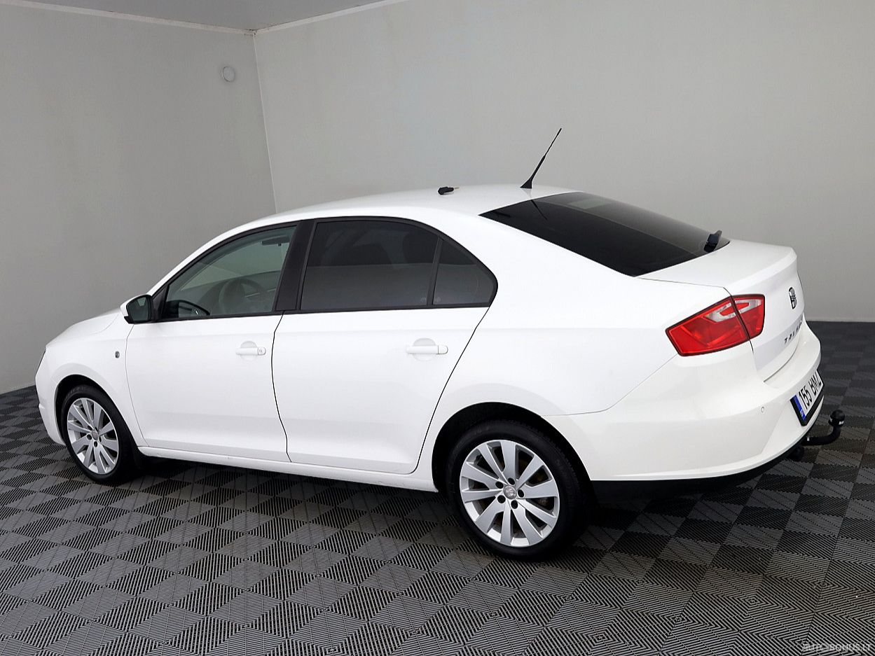 Seat | 3